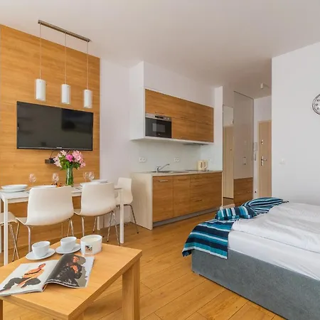 Mierzeja - Marina, Katy Rybackie, 100 M Od Zalewu Wislanego * Kąty Rybackie