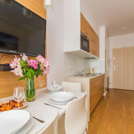 Mierzeja - Marina, Katy Rybackie, 100 M Od Zalewu Wislanego * Kąty Rybackie