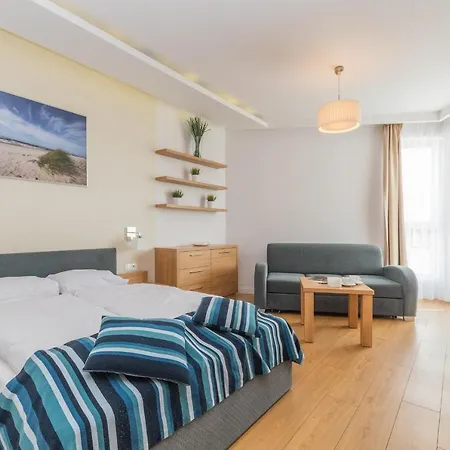 Mierzeja - Marina, Katy Rybackie, 100 M Od Zalewu Wislanego *