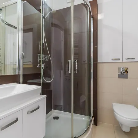 Mierzeja - Marina, Katy Rybackie, 100 M Od Zalewu Wislanego * Kąty Rybackie