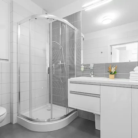 Mierzeja - Marina, Katy Rybackie, 100 M Od Zalewu Wislanego