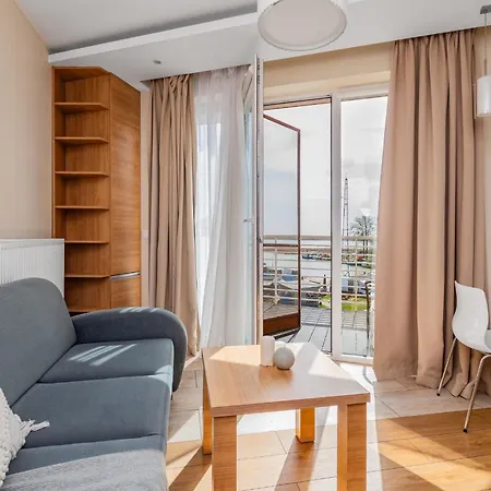 Mierzeja - Marina, Katy Rybackie, 100 M Od Zalewu Wislanego *