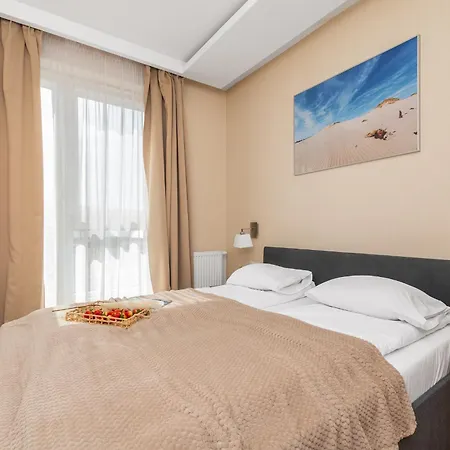 Mierzeja - Marina, Katy Rybackie, 100 M Od Zalewu Wislanego