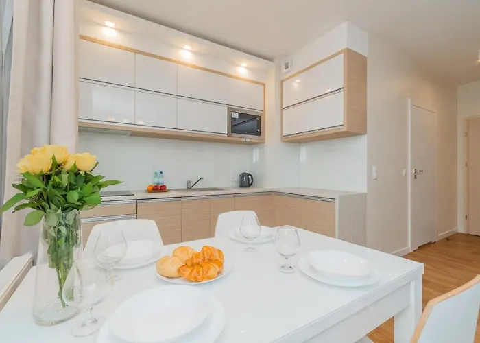 Mierzeja - Marina, Katy Rybackie, 100 M Od Zalewu Wislanego Kąty Rybackie