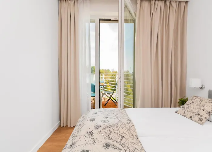 Mierzeja - Marina, Katy Rybackie, 100 M Od Zalewu Wislanego Kąty Rybackie