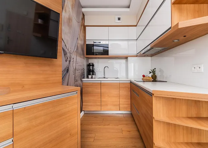 Mierzeja - Marina, Katy Rybackie, 100 M Od Zalewu Wislanego * Kąty Rybackie