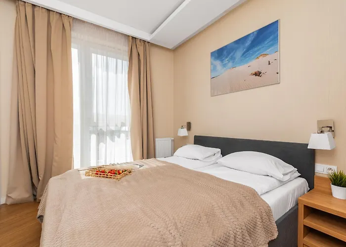 Mierzeja - Marina, Katy Rybackie, 100 M Od Zalewu Wislanego